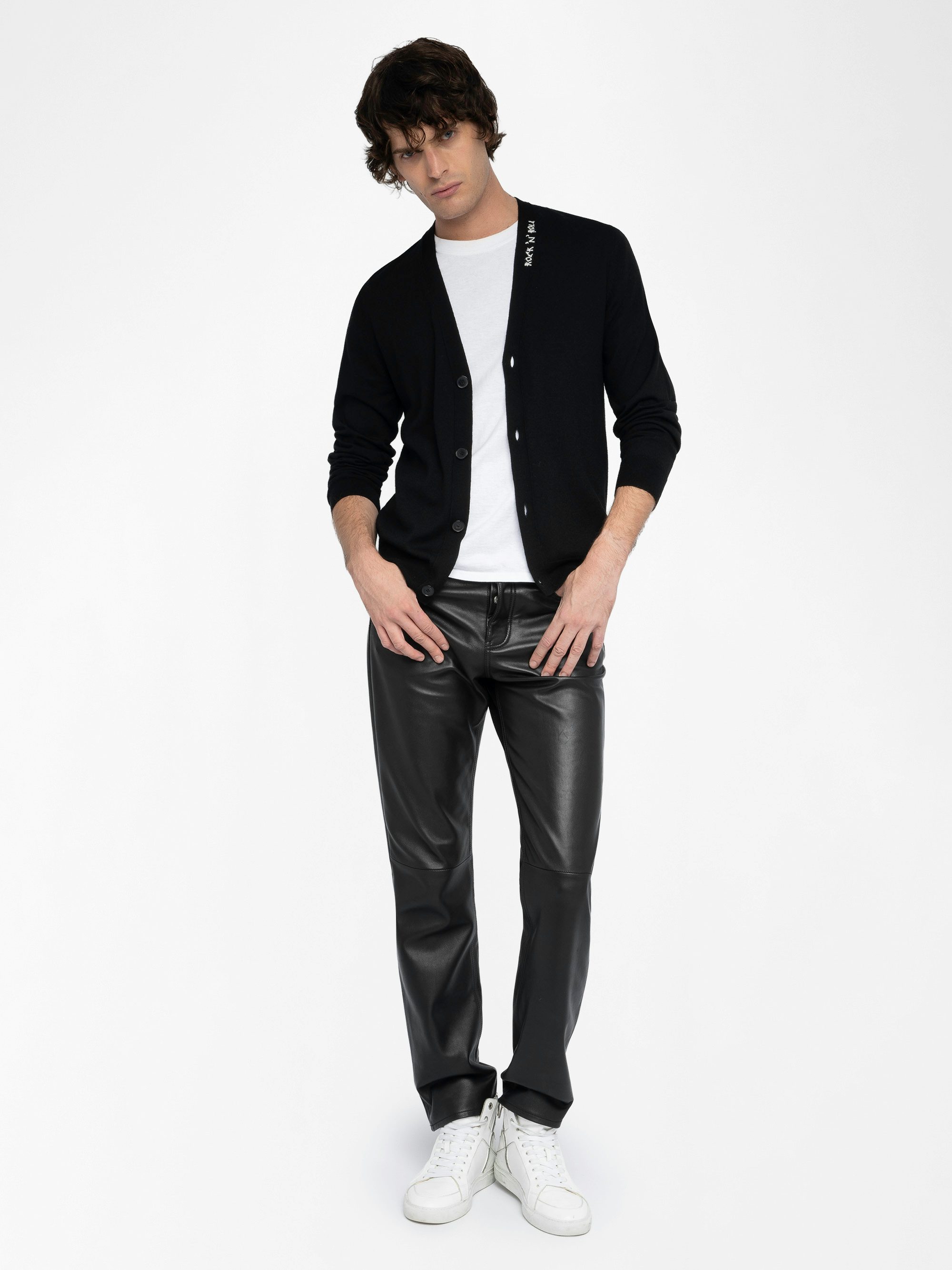 Remi Cardigan 100% Merino Wool - V-neck buttoned cardigan with embroidery on the collar.